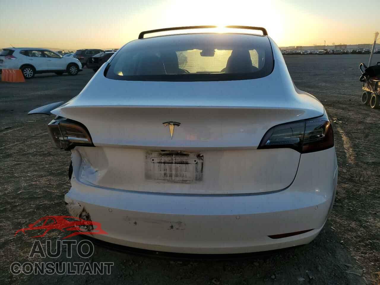 TESLA MODEL 3 2021 - 5YJ3E1EAXMF867354