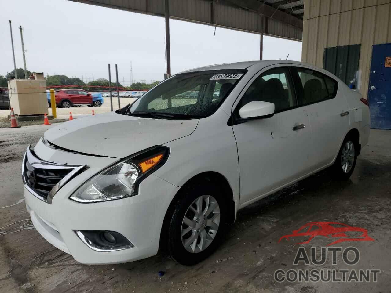 NISSAN VERSA 2018 - 3N1CN7AP5JL822674