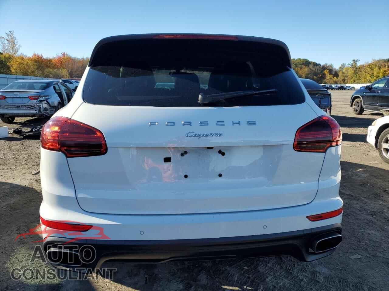 PORSCHE CAYENNE 2016 - WP1AA2A24GLA05271
