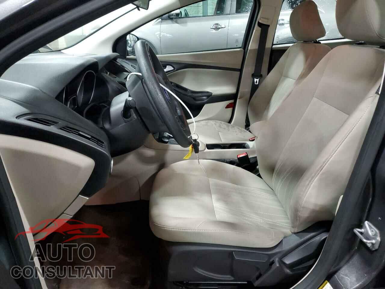 FORD FOCUS 2015 - 1FADP3F28FL385506