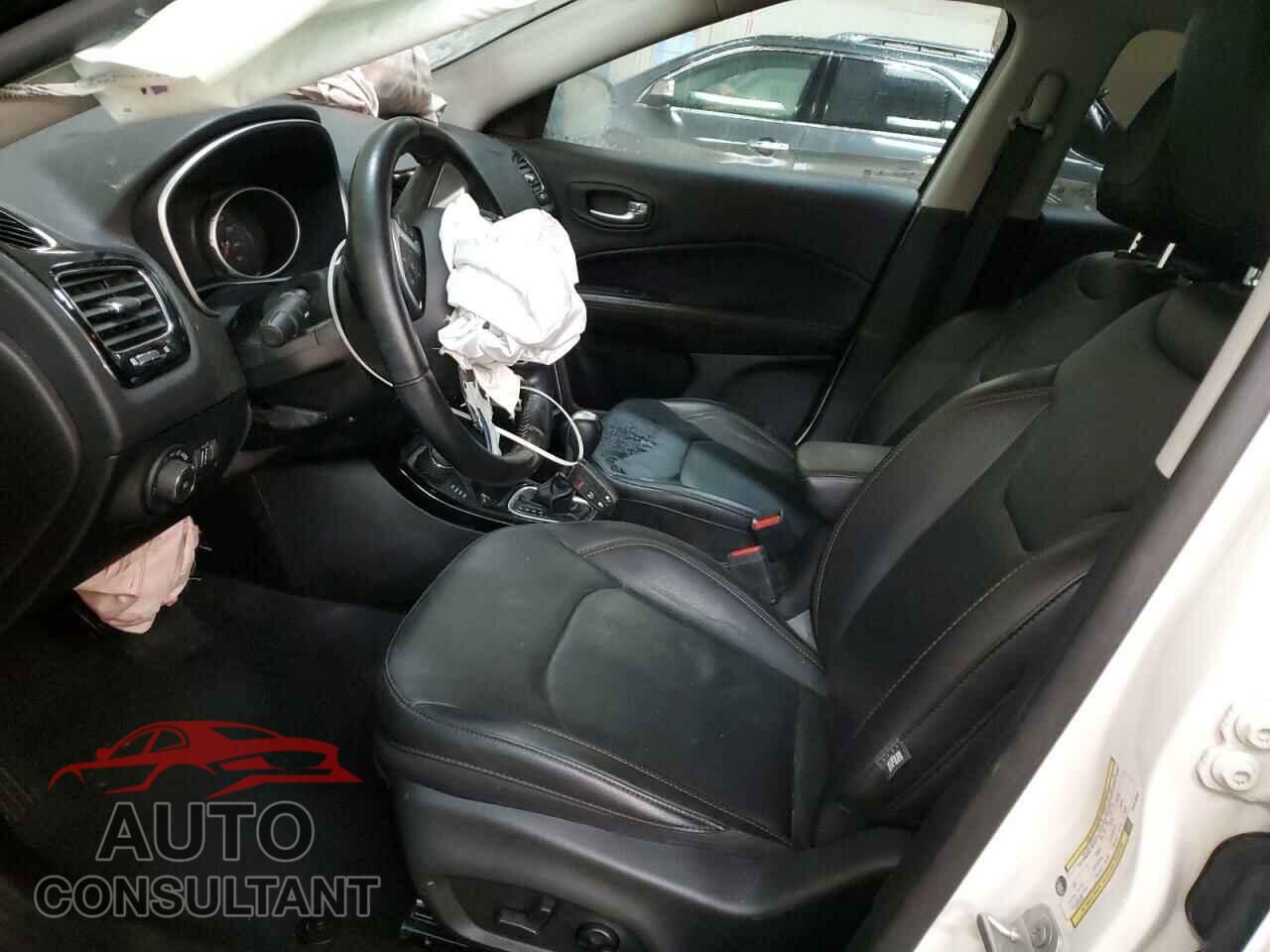 JEEP COMPASS 2021 - 3C4NJDCB8MT576032