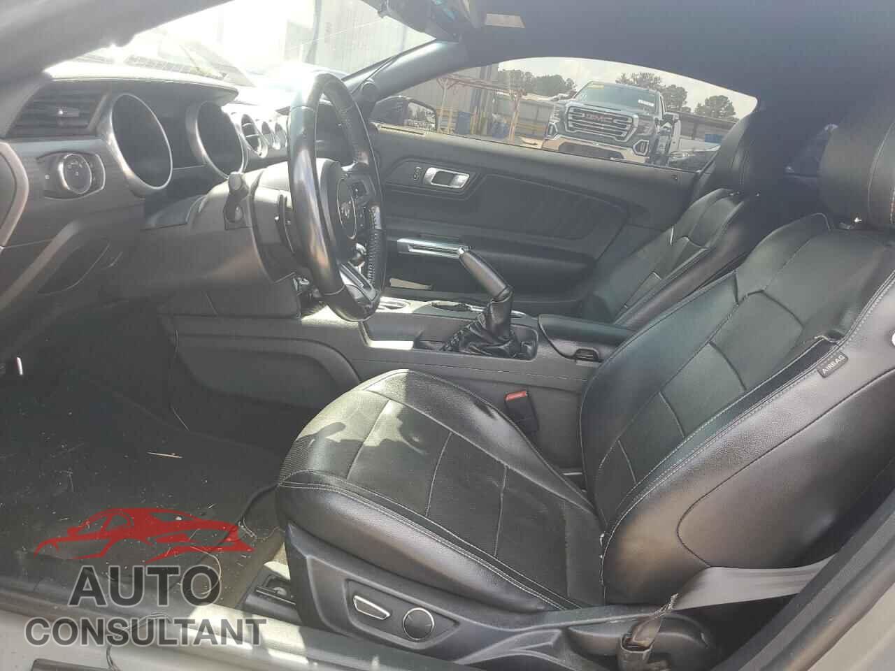 FORD MUSTANG 2018 - 1FA6P8CF2J5165675