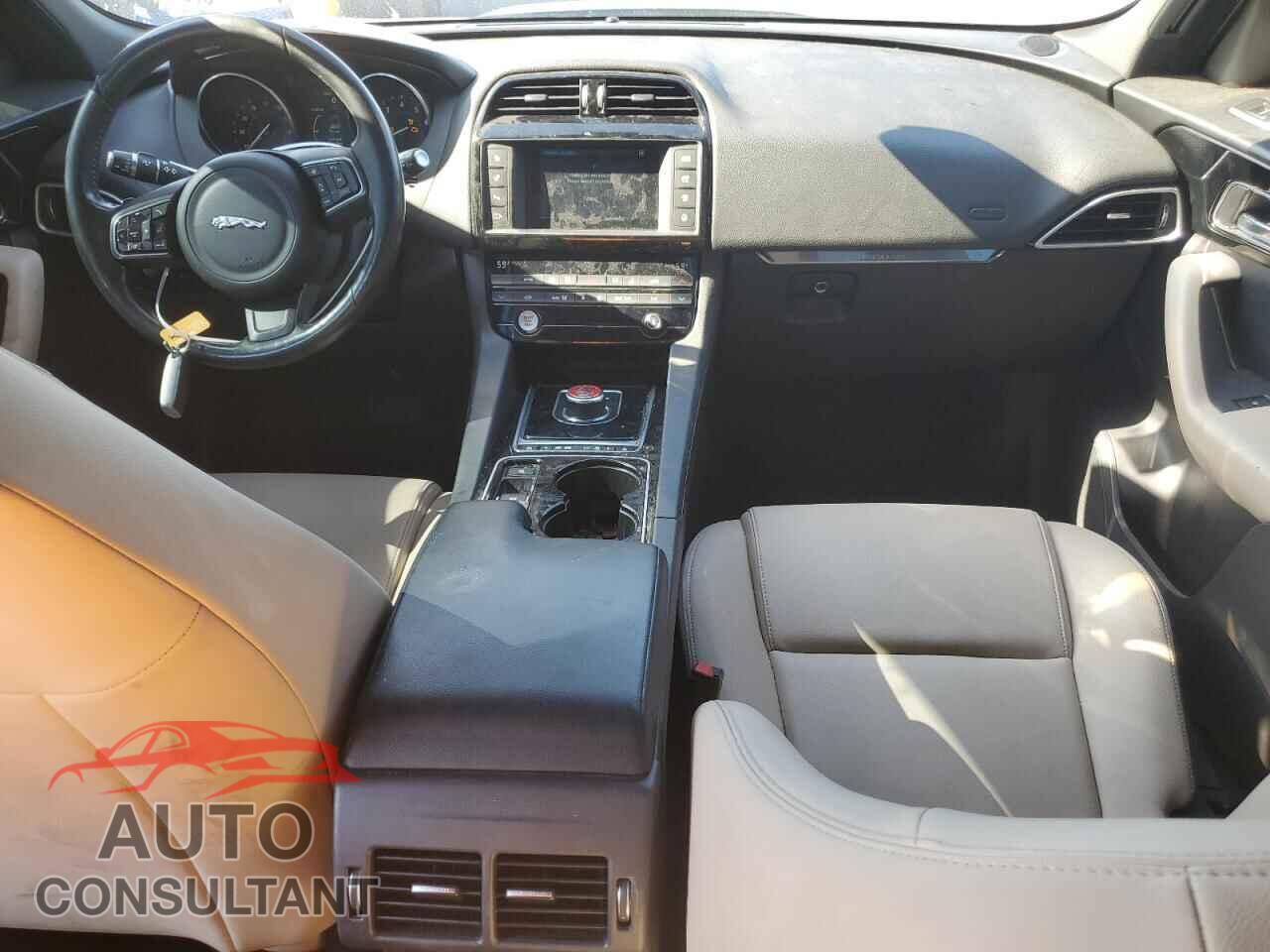 JAGUAR F-PACE 2017 - SADCJ2BV4HA091315