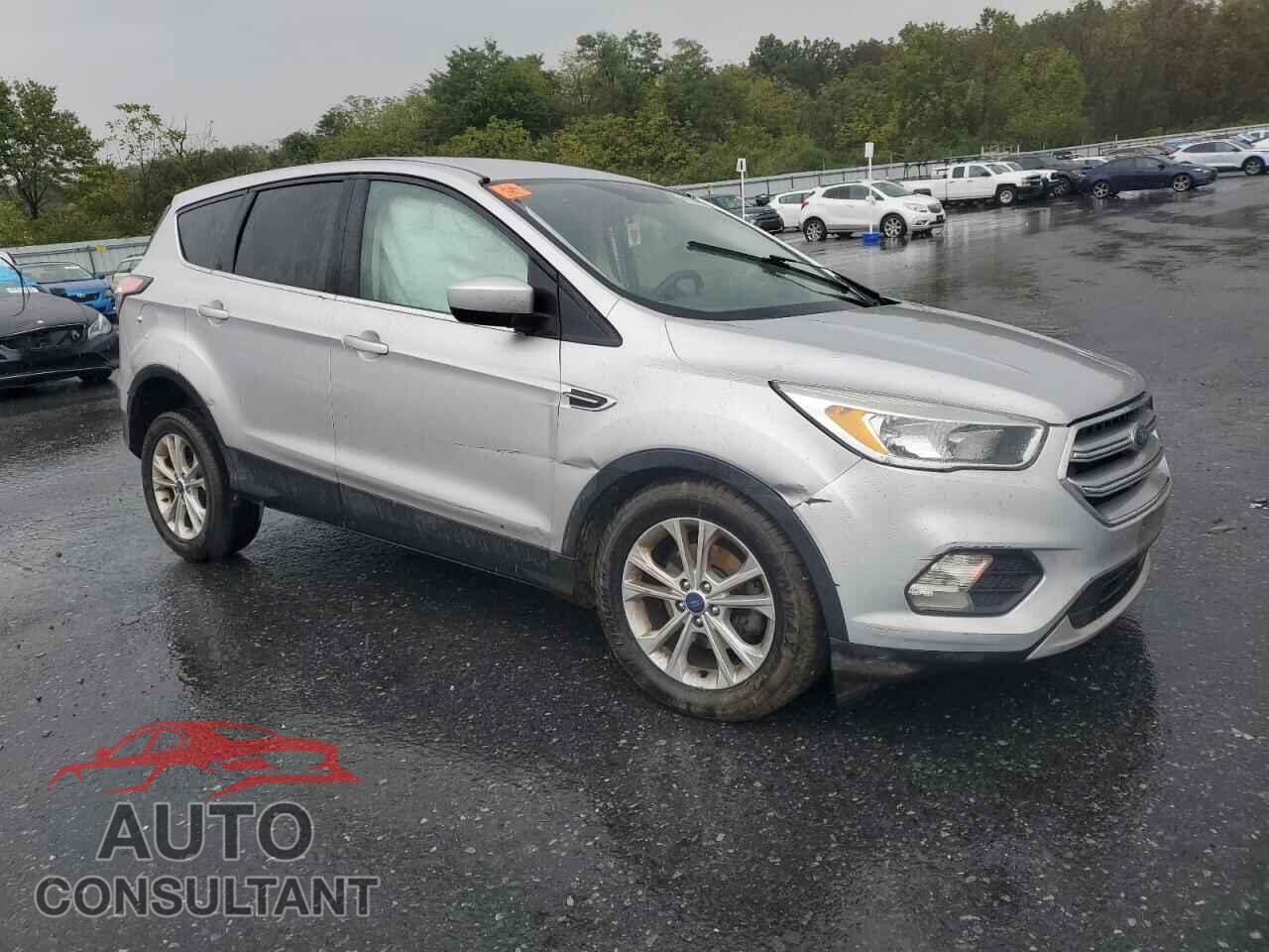FORD ESCAPE 2017 - 1FMCU0GD3HUB25908