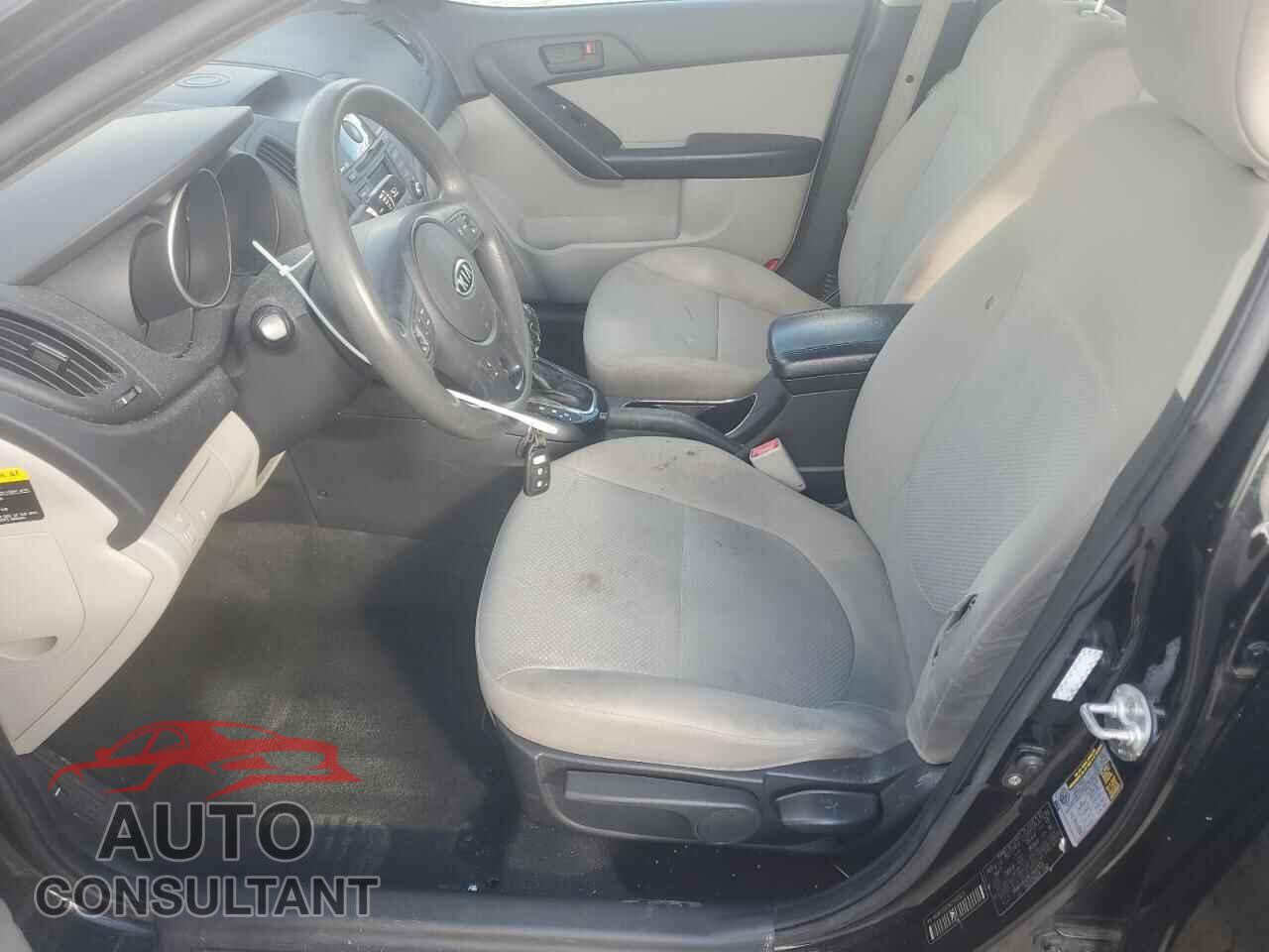 KIA FORTE 2012 - KNAFU4A28C5641925