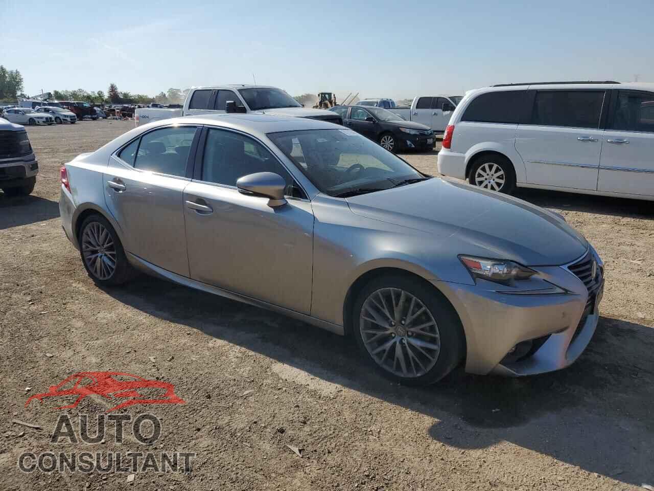 LEXUS IS 2015 - JTHCF1D28F5021122