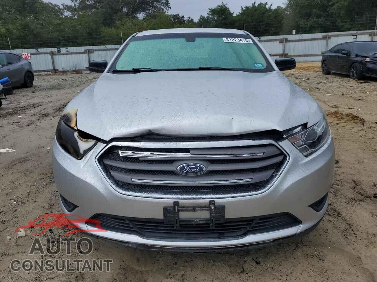 FORD TAURUS 2017 - 1FAHP2D89HG120043