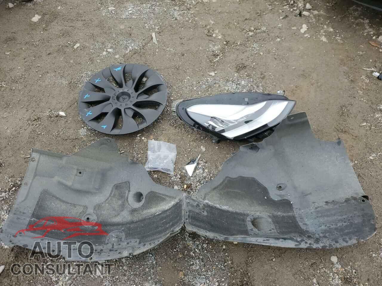 TESLA MODEL 3 2018 - 5YJ3E1EA7JF020593