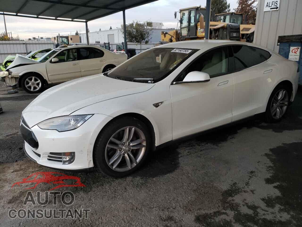 TESLA MODEL S 2015 - 5YJSA1E13FF114100