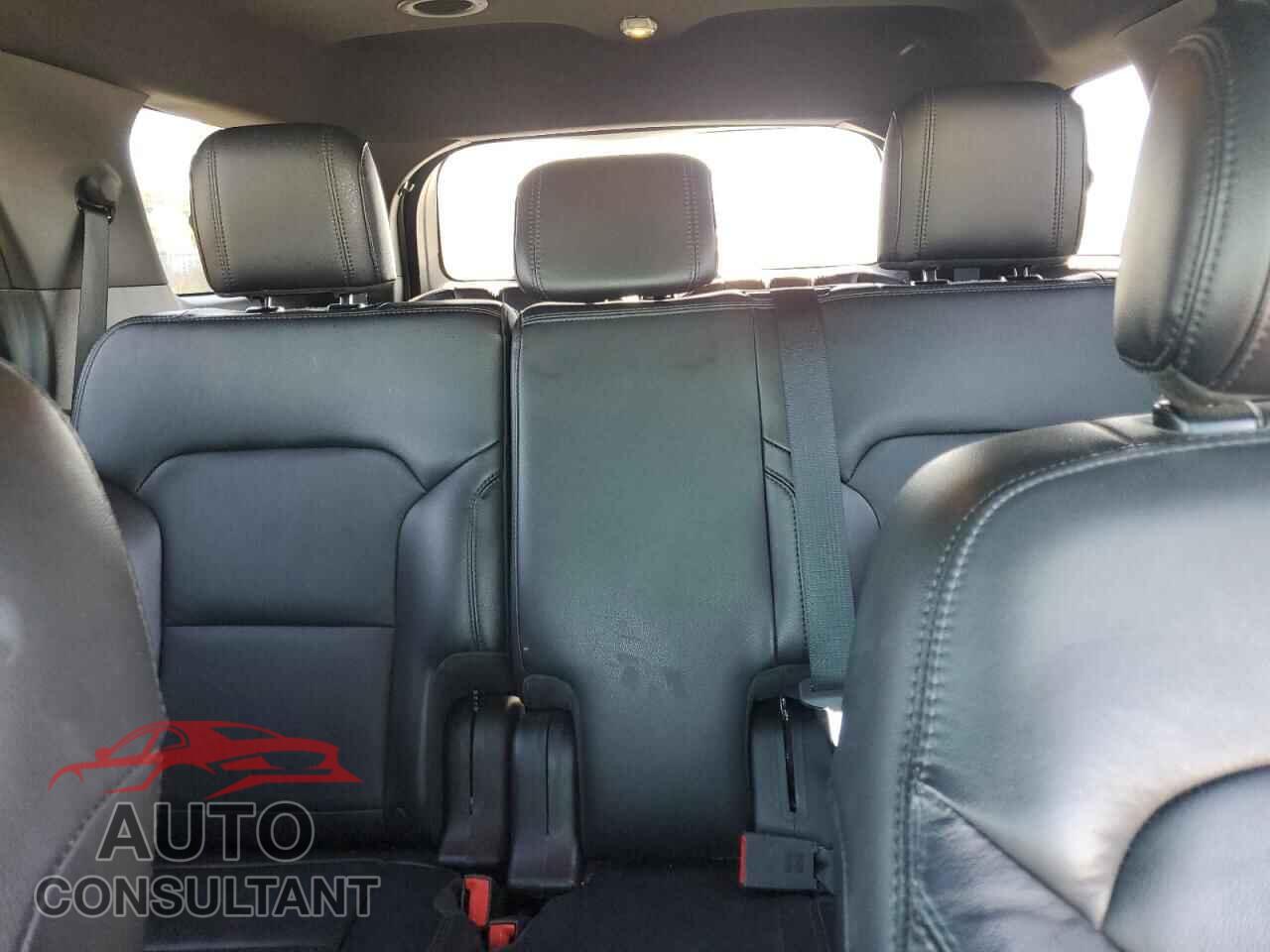 FORD EXPLORER 2017 - 1FM5K8D88HGA92357