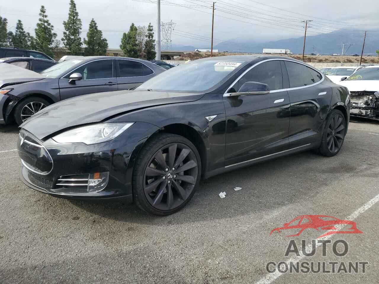 TESLA MODEL S 2013 - 5YJSA1DPXDFP17094