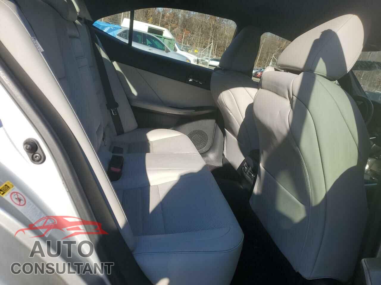LEXUS IS 2014 - JTHCF1D21E5005343