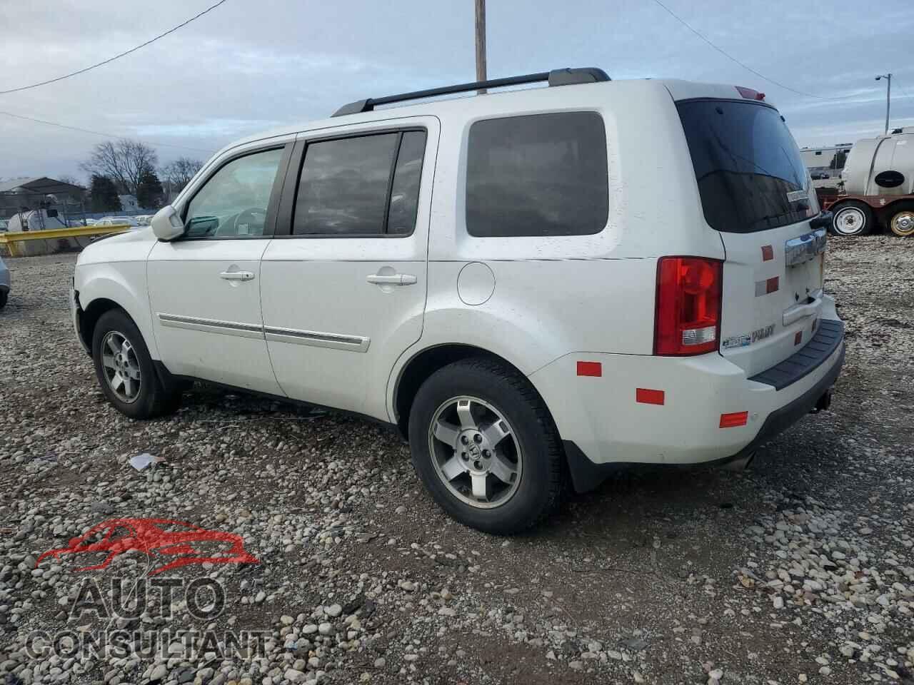 HONDA PILOT 2011 - 5FNYF4H9XBB058357