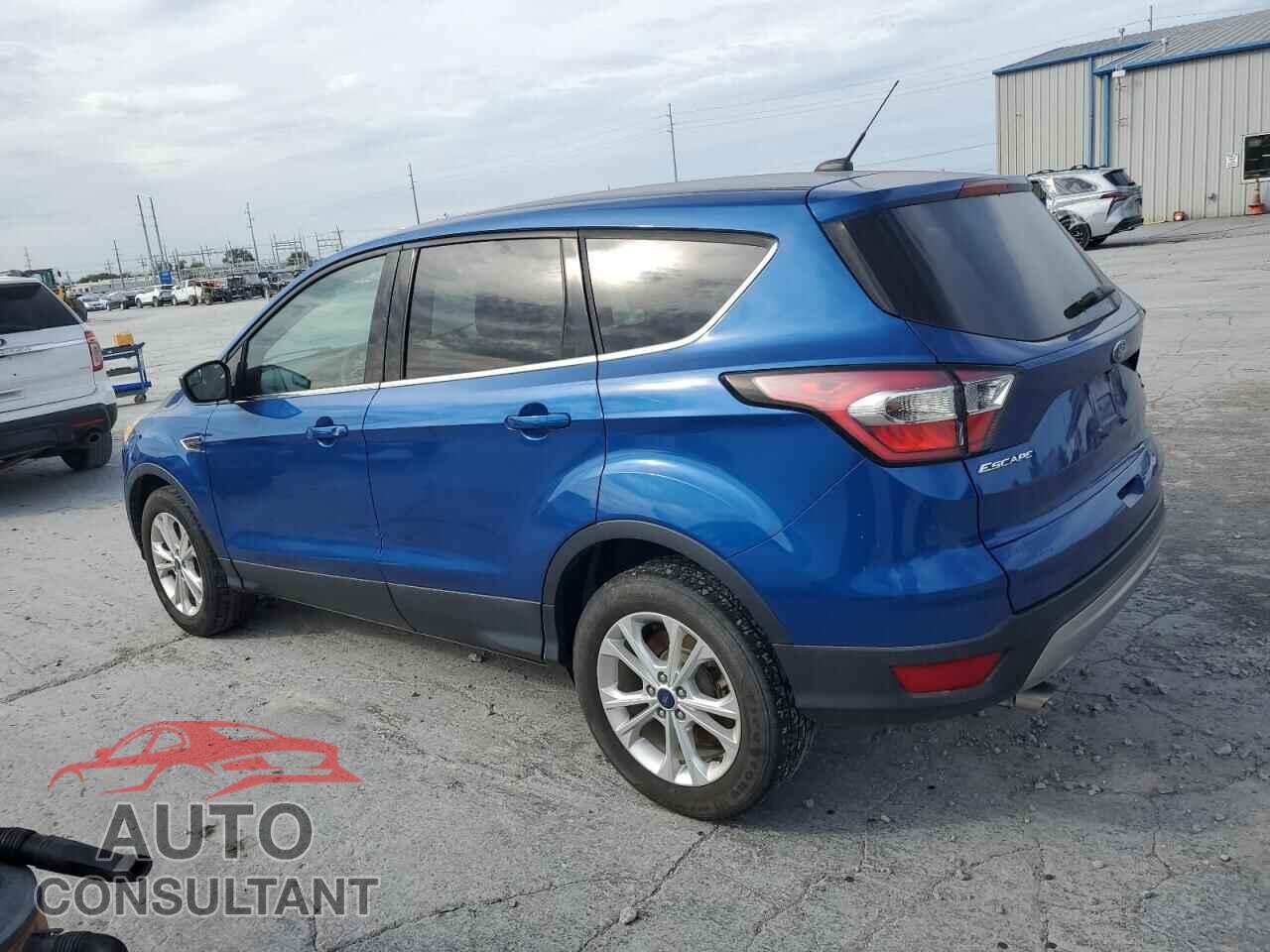 FORD ESCAPE 2017 - 1FMCU0GD7HUB90843