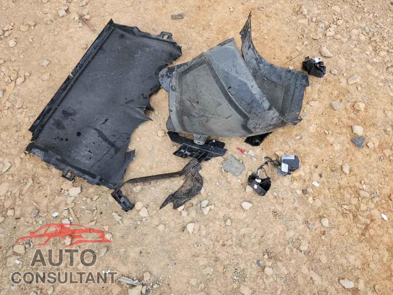TESLA MODEL 3 2018 - 5YJ3E1EB2JF112008