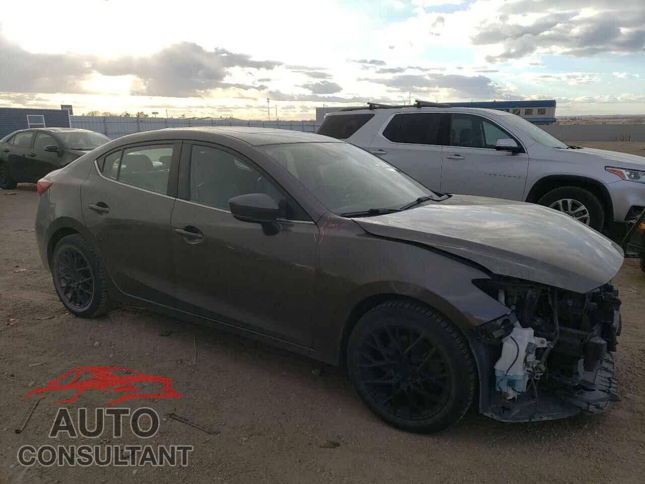 MAZDA 3 2018 - 3MZBN1W31JM160661