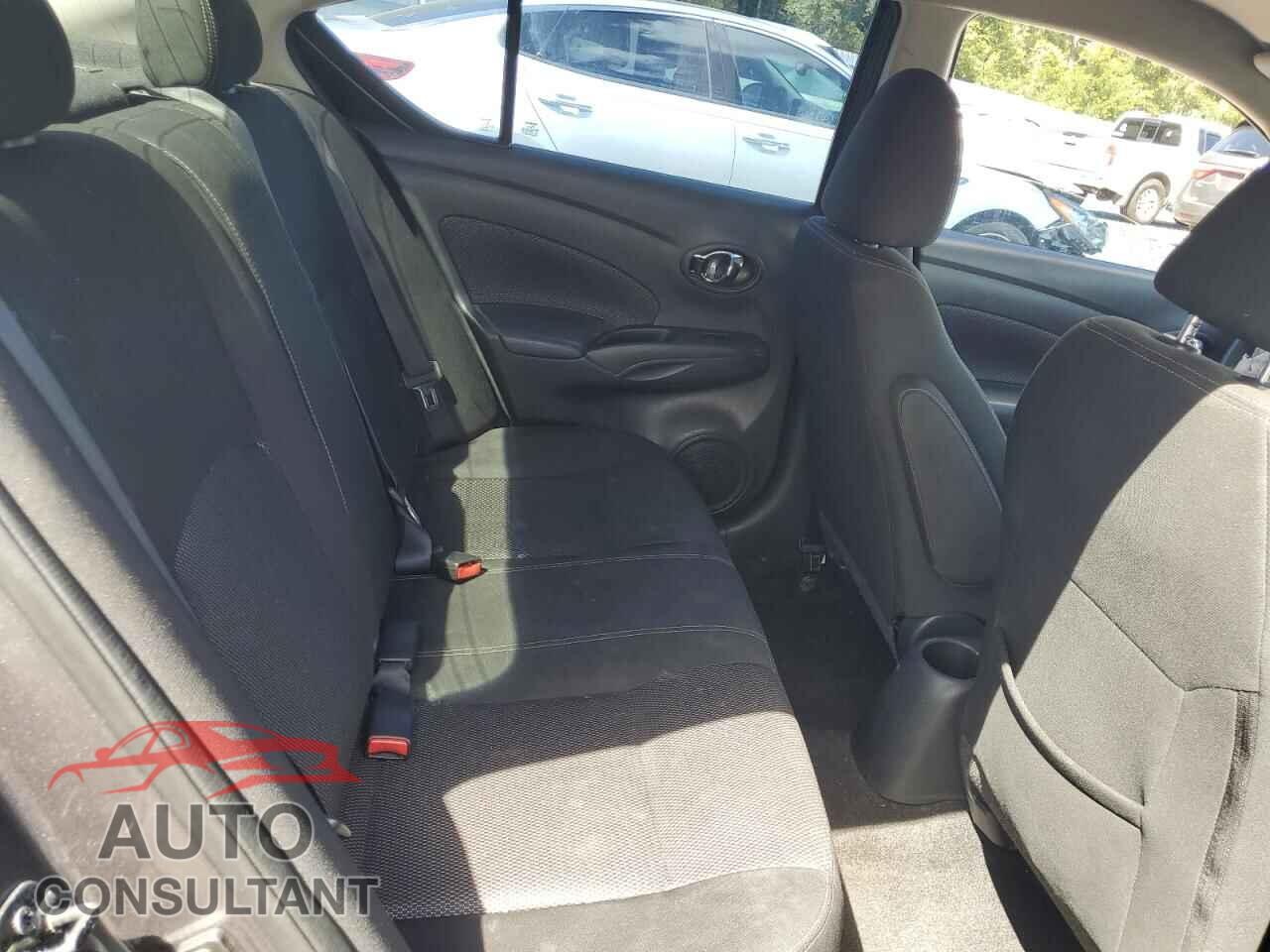 NISSAN VERSA 2017 - 3N1CN7AP3HL818925