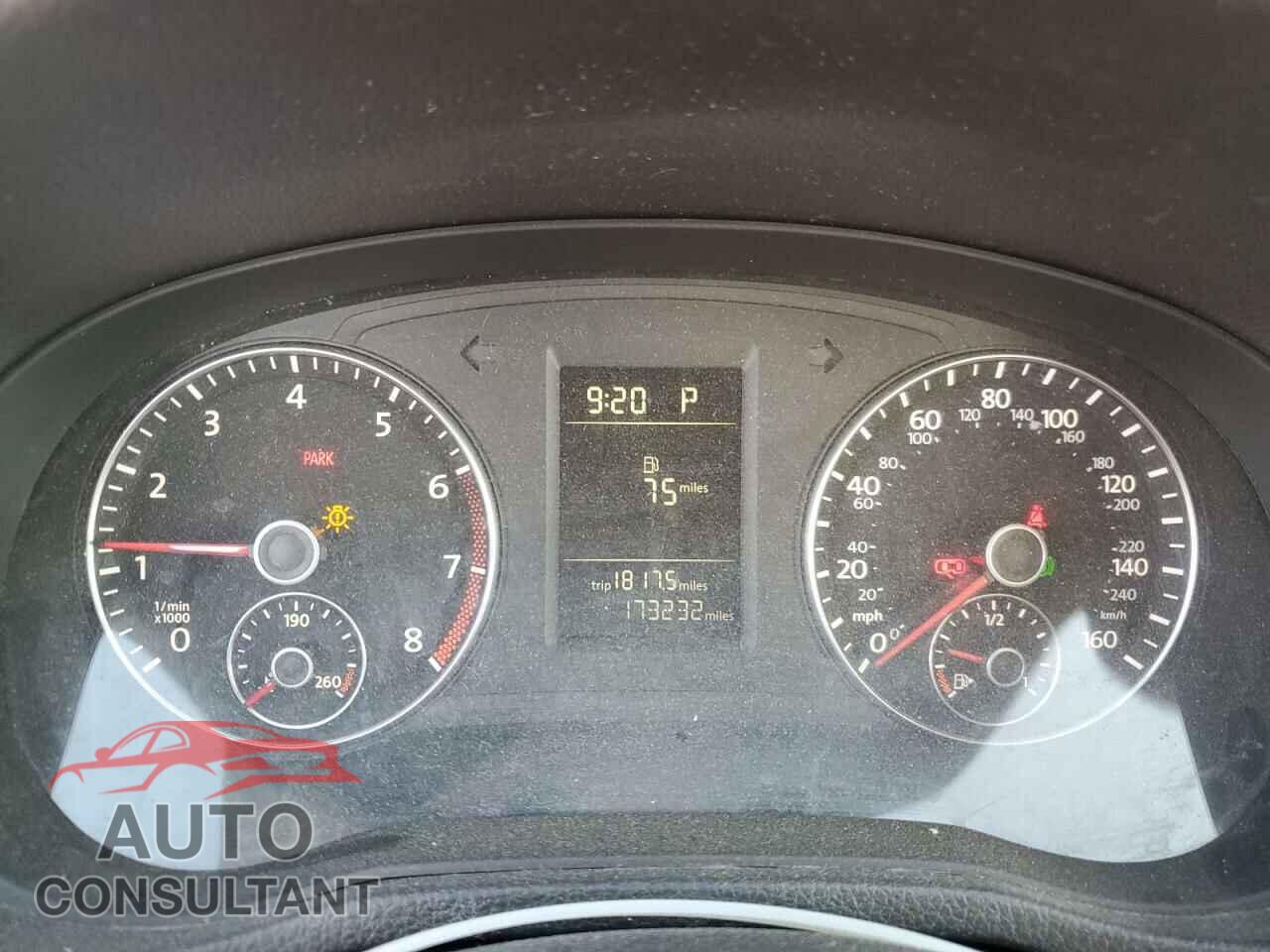 VOLKSWAGEN PASSAT 2015 - 1VWAT7A37FC057264