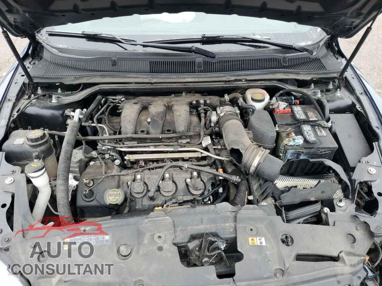 FORD TAURUS 2019 - 1FAHP2E84KG100434