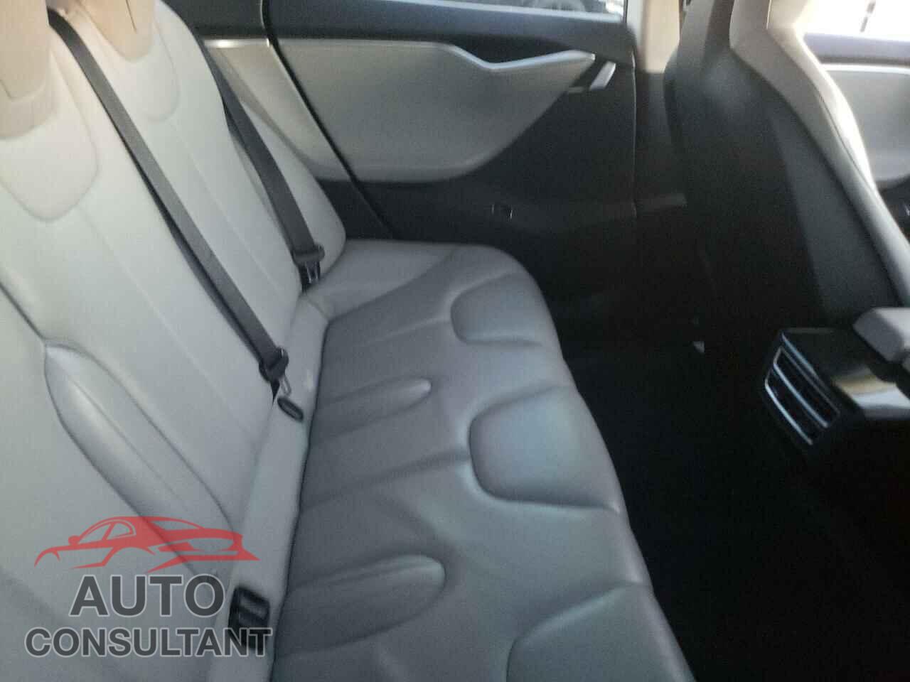 TESLA MODEL S 2015 - 5YJSA1H1XFF090034
