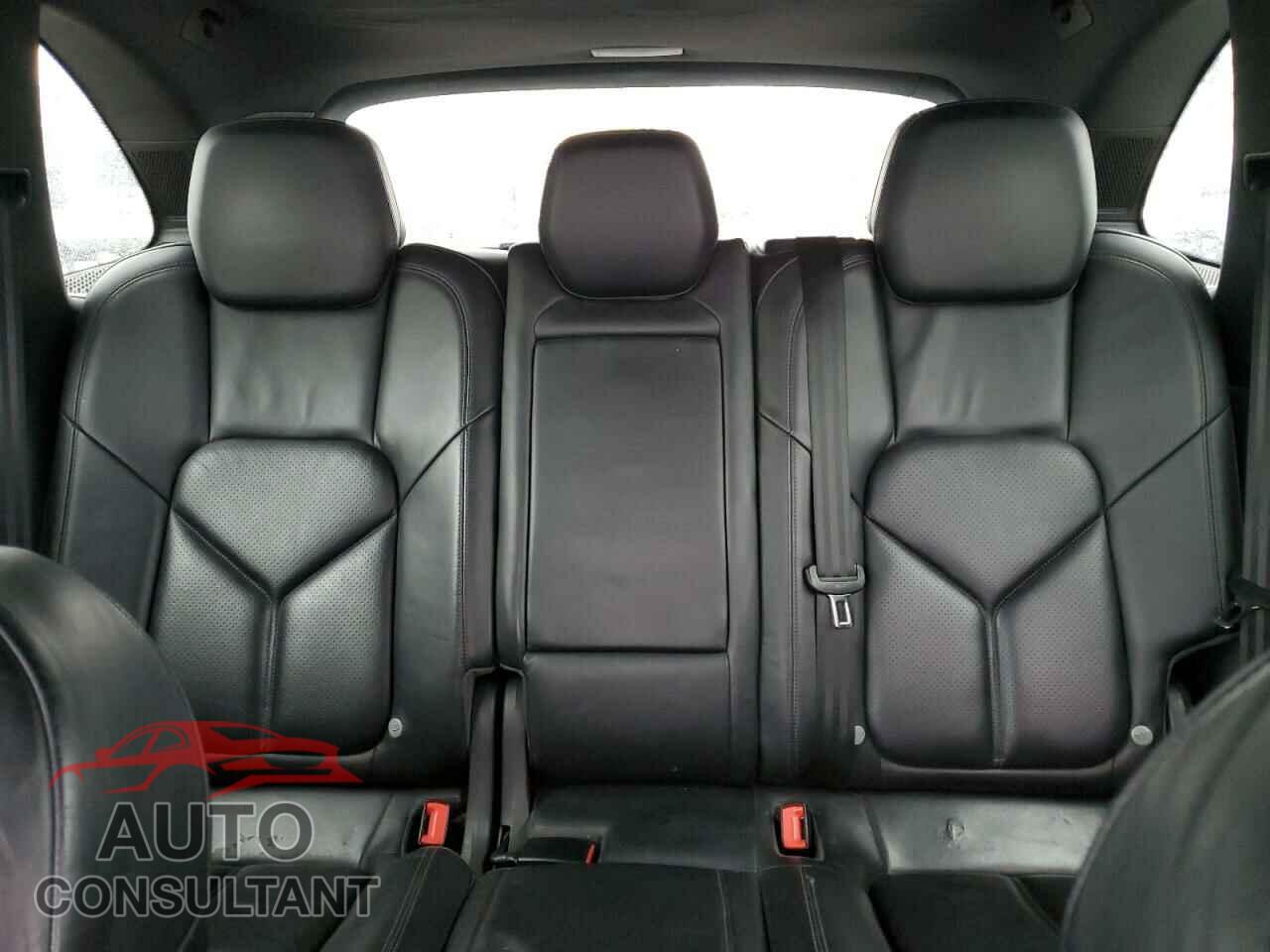 PORSCHE CAYENNE 2011 - WP1AA2A20BLA05745