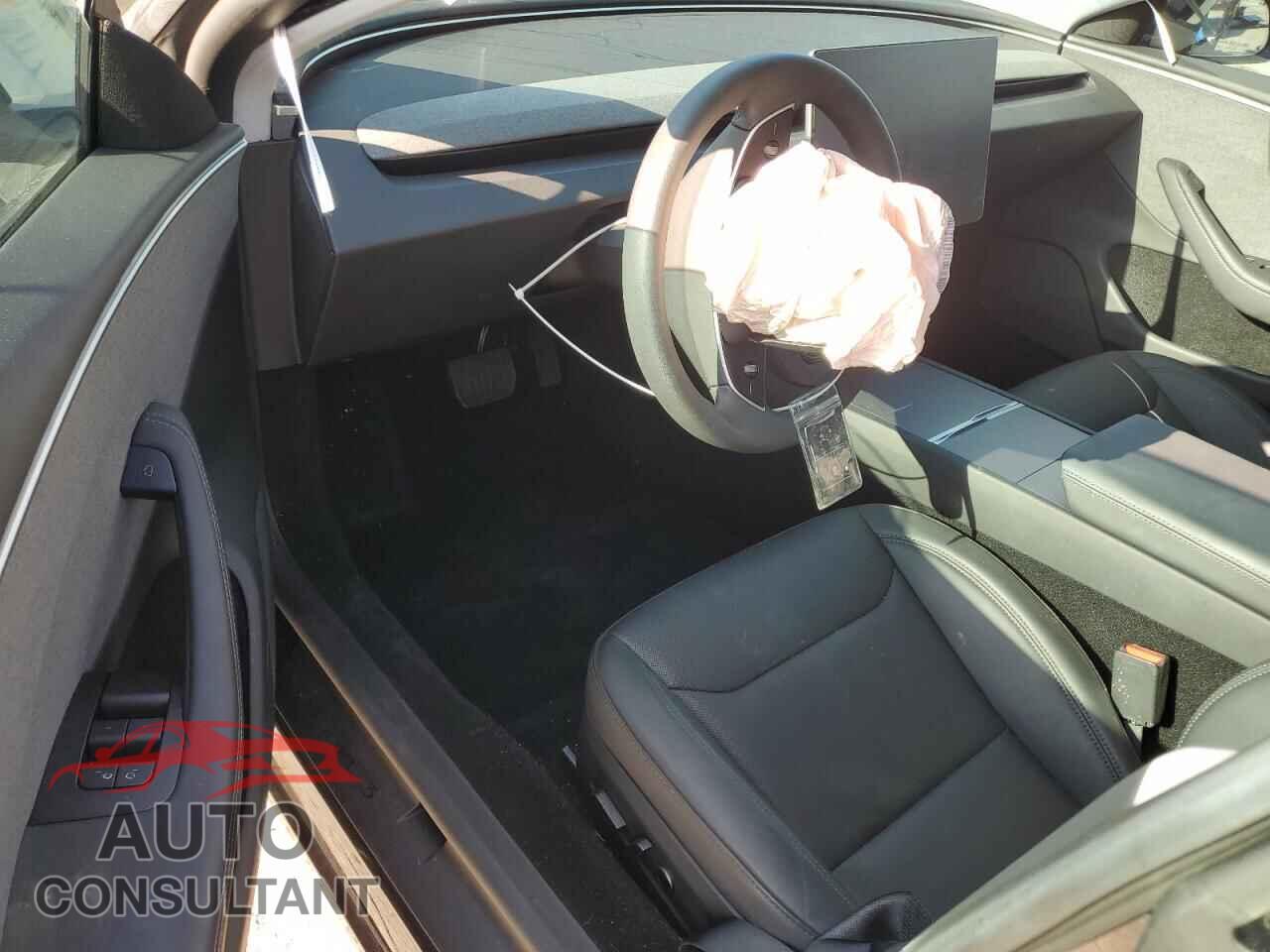 TESLA MODEL 3 2024 - 5YJ3E1EA4RF846930