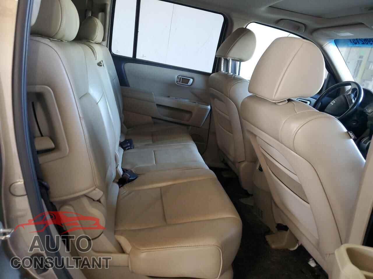 HONDA PILOT 2011 - 5FNYF4H78BB025906