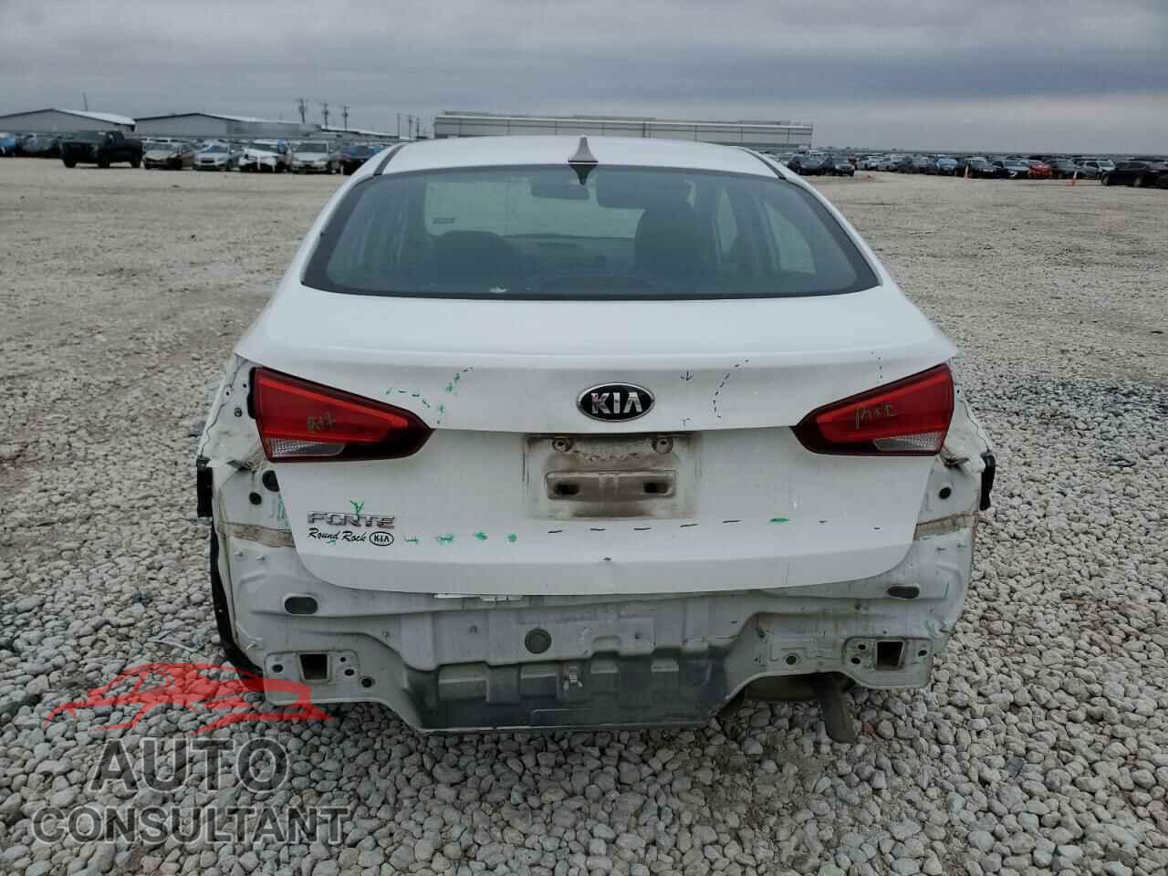 KIA FORTE 2017 - 3KPFK4A79HE084989