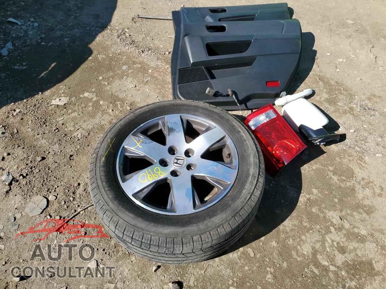 HONDA PILOT 2013 - 5FNYF4H98DB076049