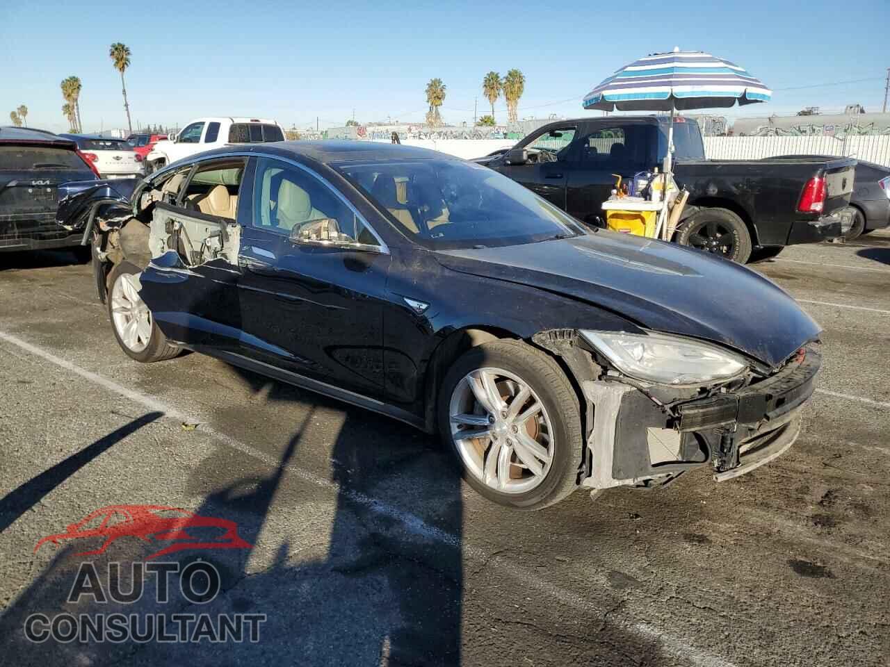 TESLA MODEL S 2013 - 5YJSA1CN5DFP05239