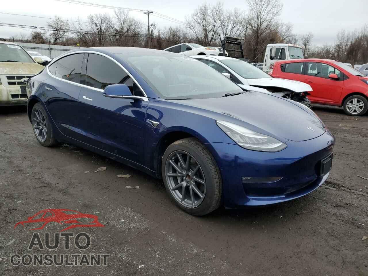 TESLA MODEL 3 2018 - 5YJ3E1EA9JF027710