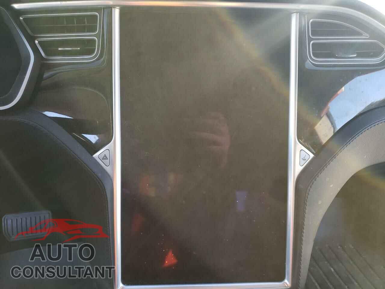 TESLA MODEL S 2015 - 5YJSA1S22FF087906