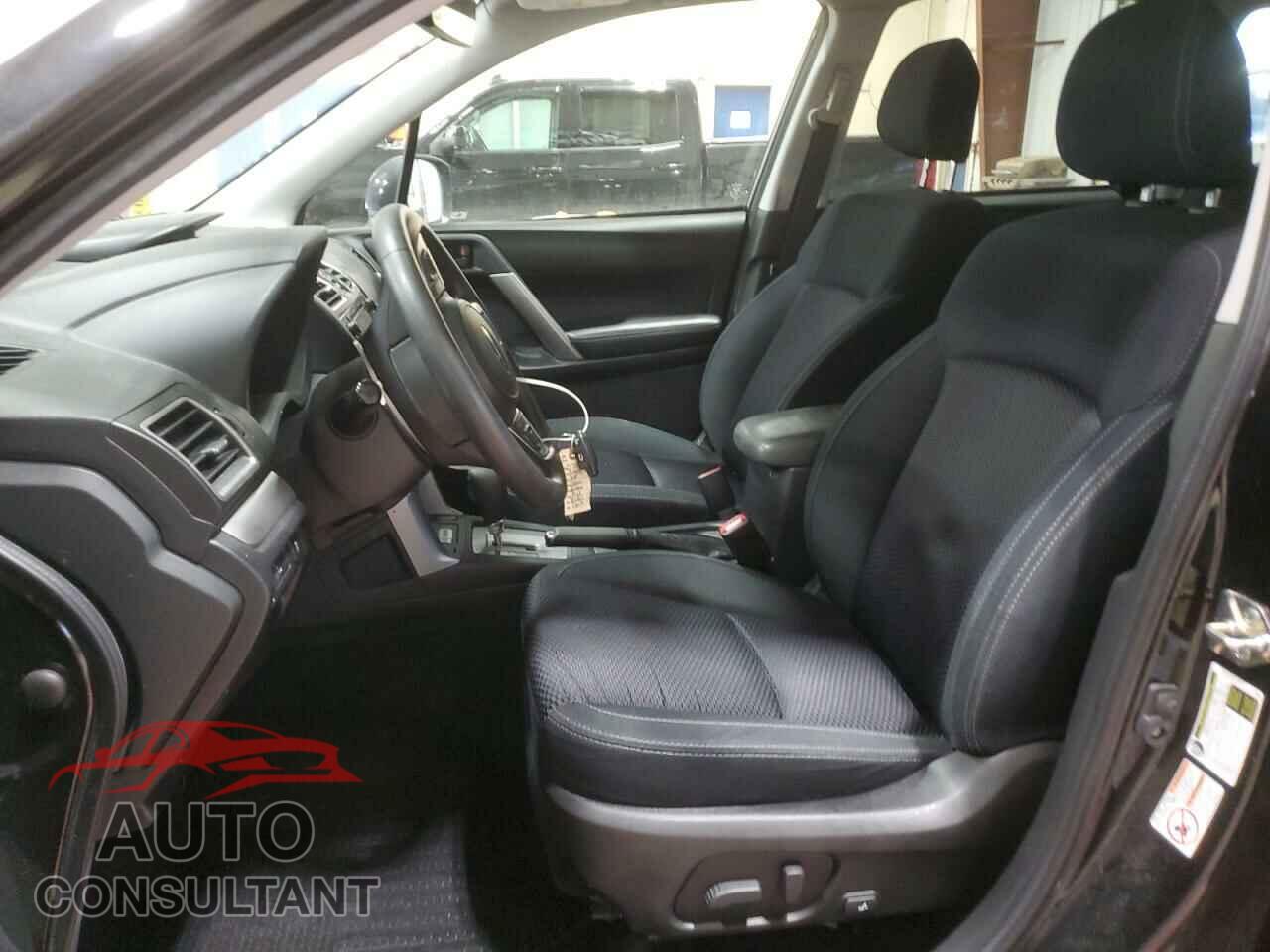 SUBARU FORESTER 2018 - JF2SJAEC5JH592899
