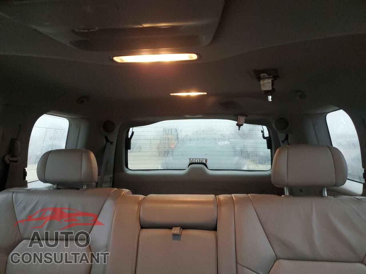 HONDA PILOT 2011 - 5FNYF4H61BB007271