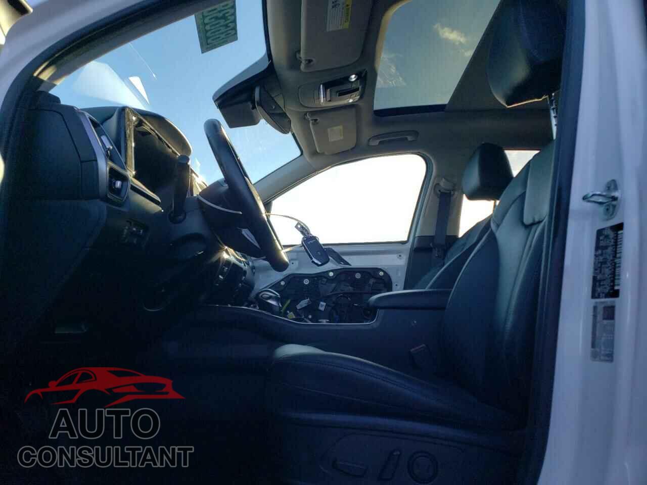 KIA SORENTO 2023 - 5XYRH4LF1PG177281