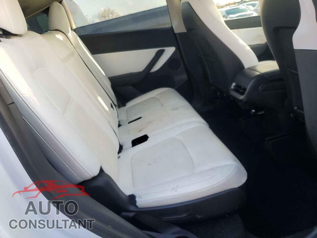 TESLA MODEL Y 2022 - 7SAYGAEE3NF358357