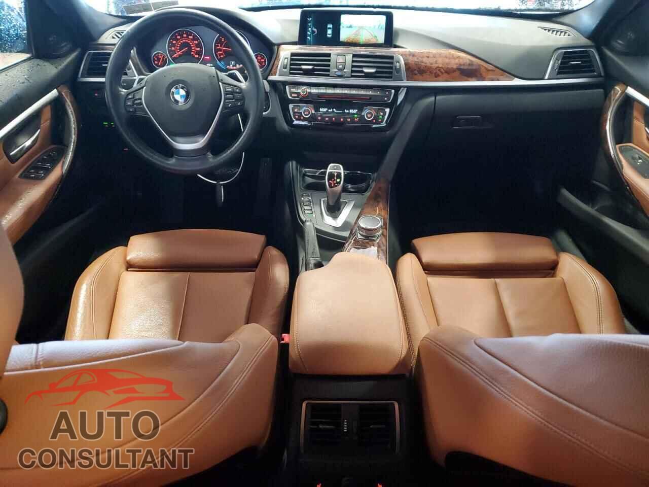 BMW 3 SERIES 2017 - WBA8D9C39HA011468