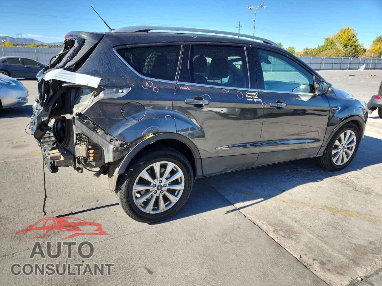 FORD ESCAPE 2017 - 1FMCU0JD8HUB01810