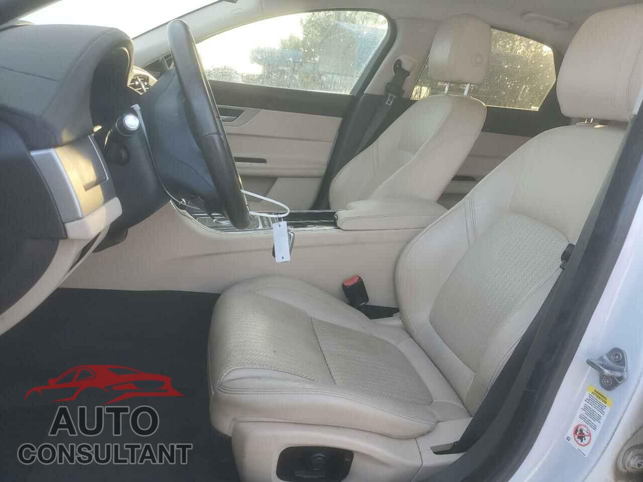 JAGUAR XF 2017 - SAJBE4BN3HCY46435