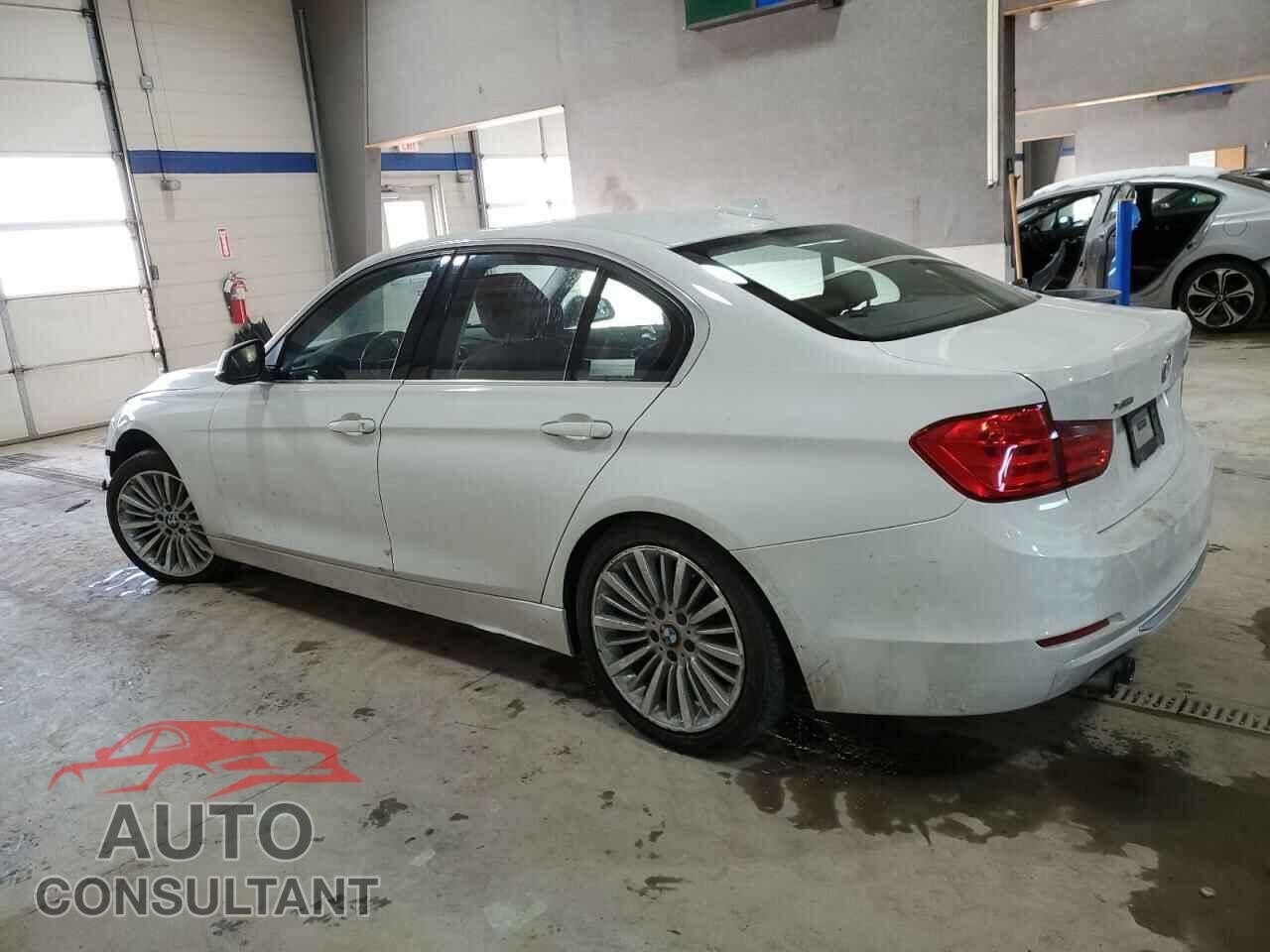 BMW 3 SERIES 2013 - WBA3B5C5XDF592275