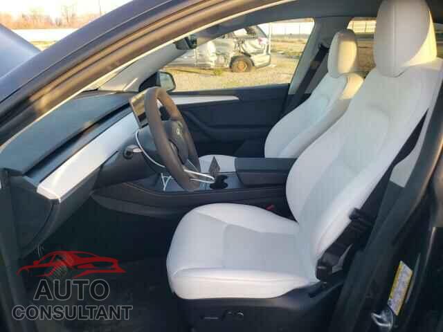 TESLA MODEL Y 2024 - 7SAYGDEE2RF003347