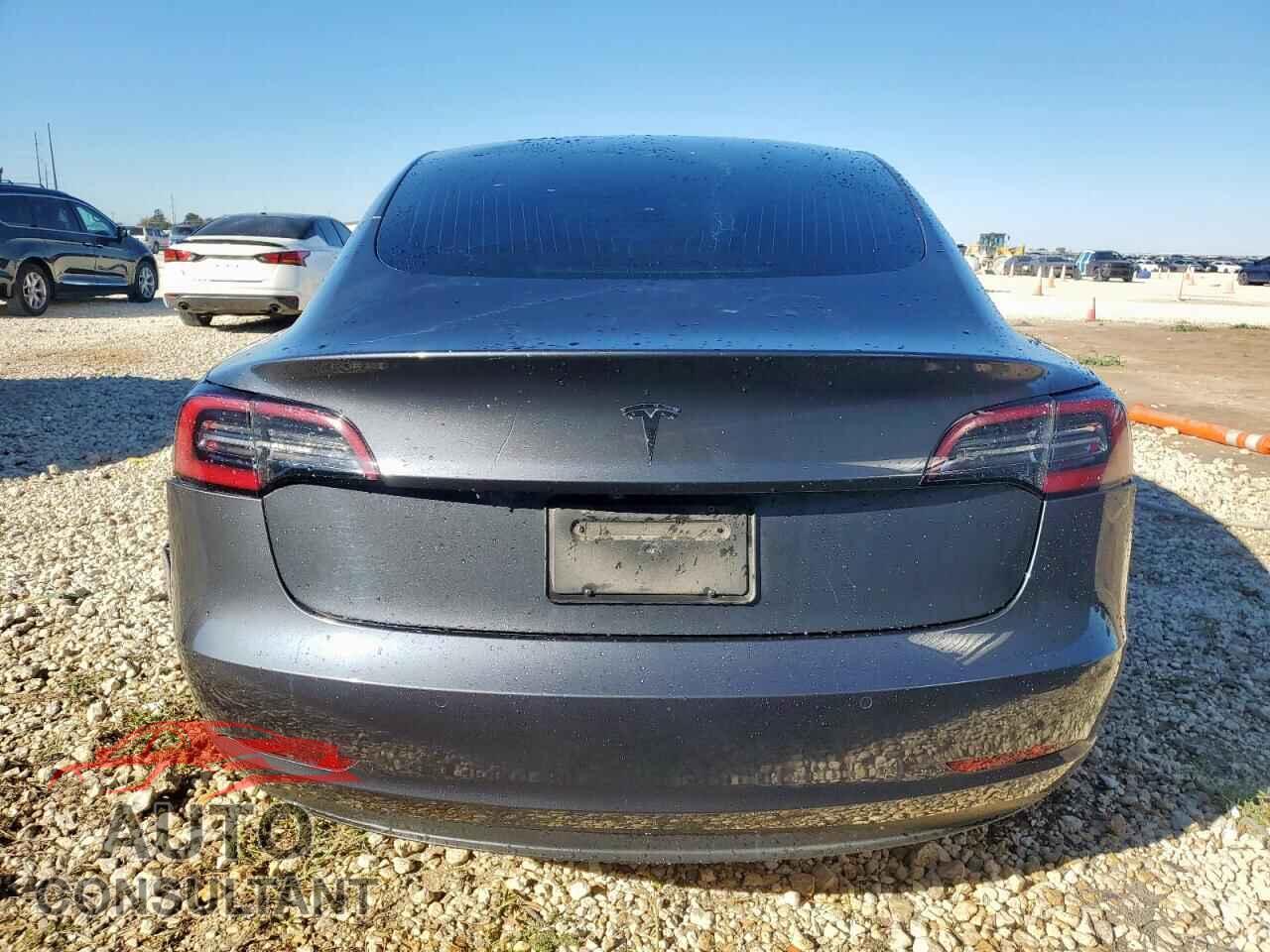 TESLA MODEL 3 2020 - 5YJ3E1EA0LF799189