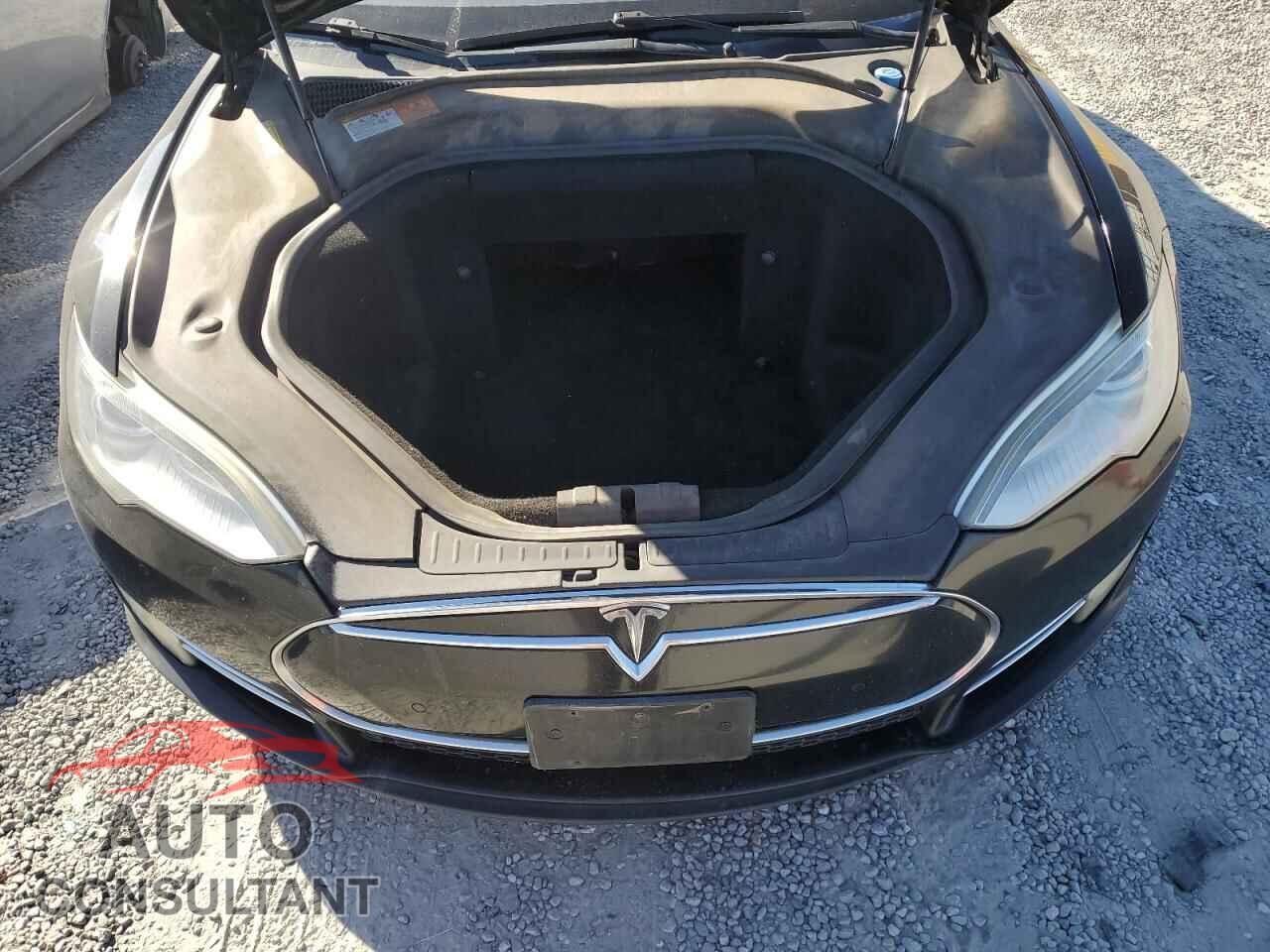 TESLA MODEL S 2013 - 5YJSA1DP4DFP21903