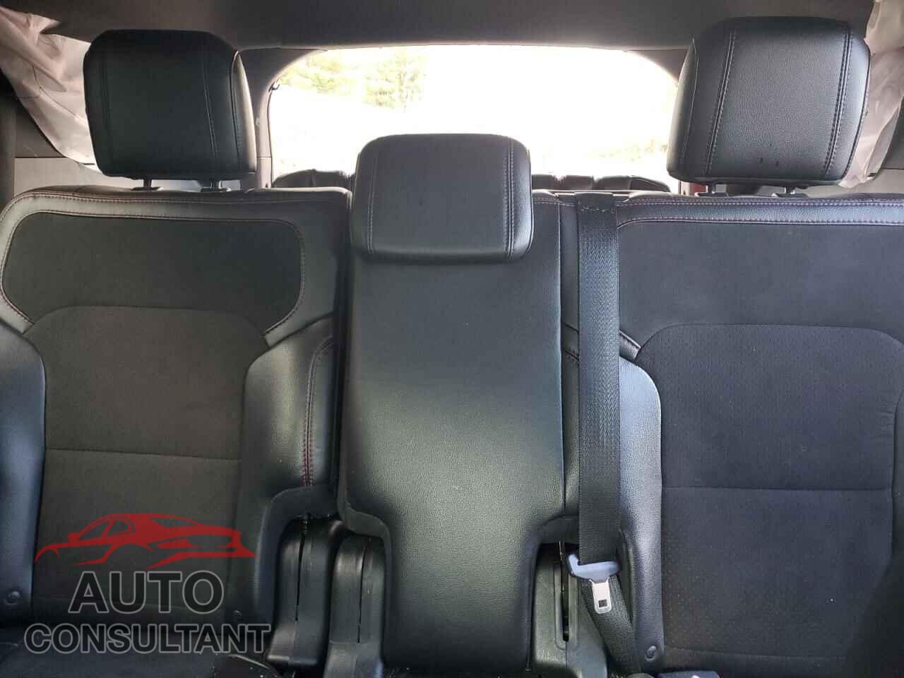 FORD EXPLORER 2018 - 1FM5K8D88JGB95588