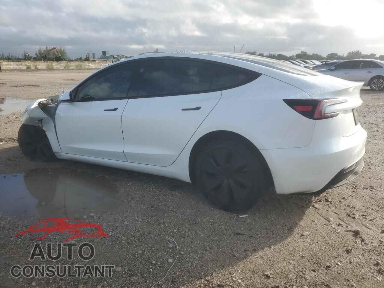 TESLA MODEL 3 2024 - 5YJ3E1EA7RF858425