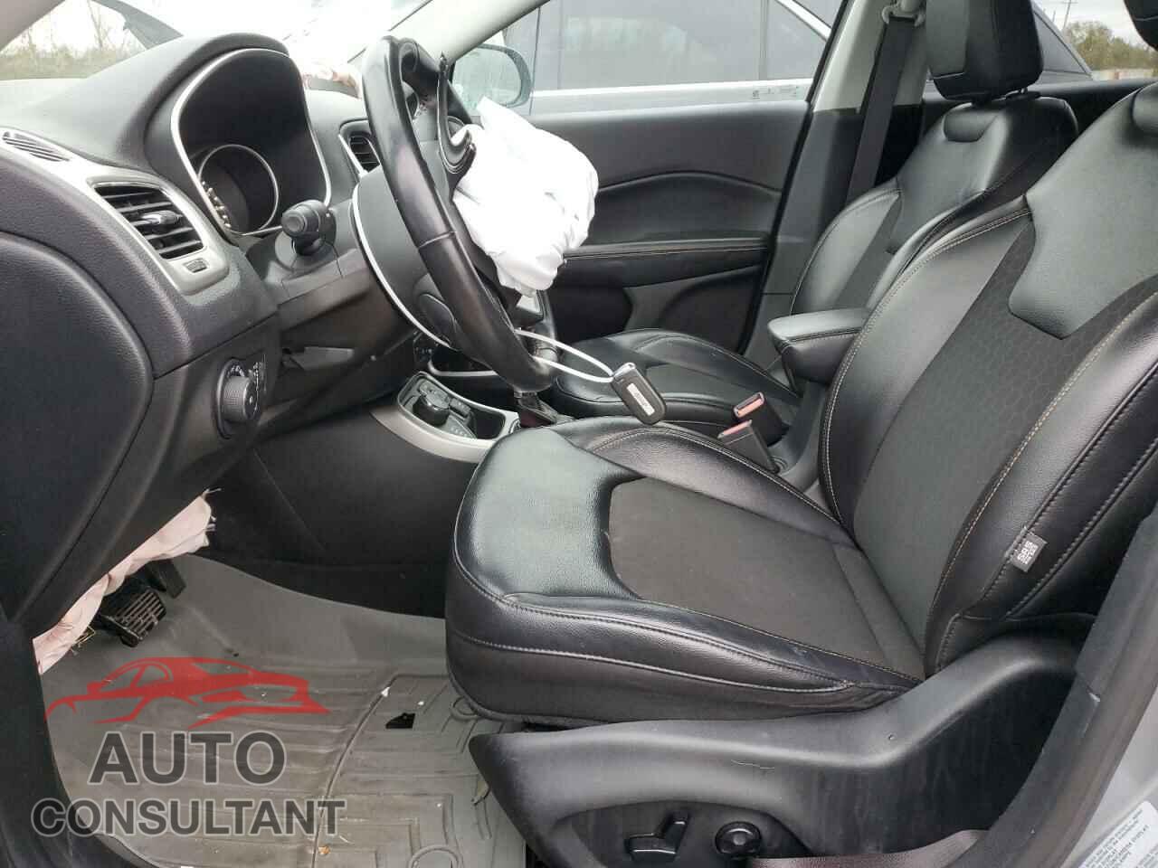 JEEP COMPASS 2017 - 3C4NJDBB5HT597363