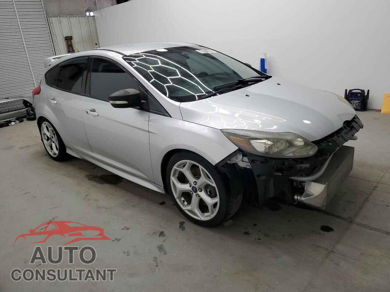 FORD FOCUS 2014 - 1FADP3L99EL233721
