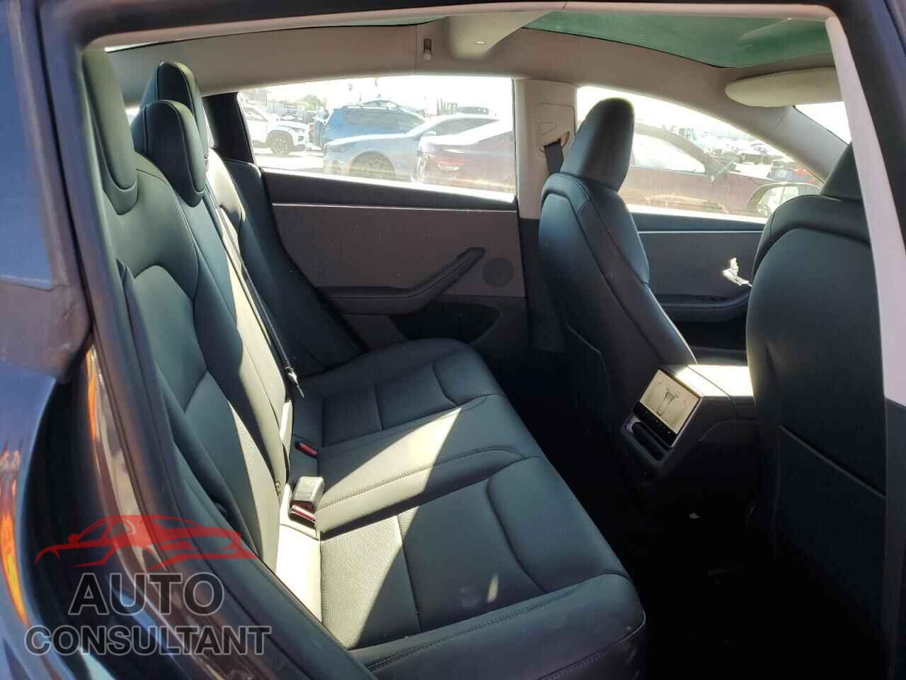 TESLA MODEL 3 2024 - 5YJ3E1EA2RF722848