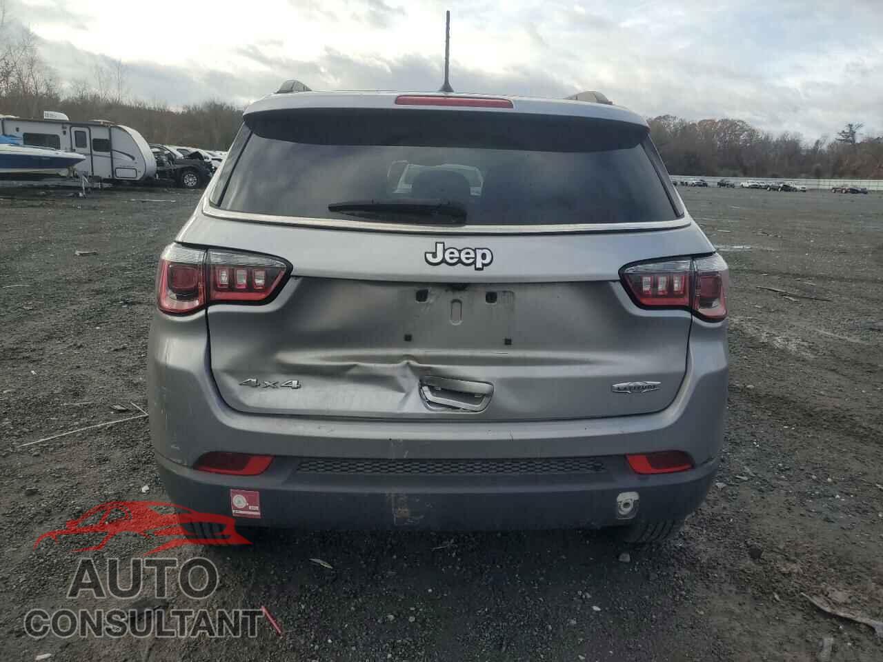 JEEP COMPASS 2018 - 3C4NJDBB2JT176481