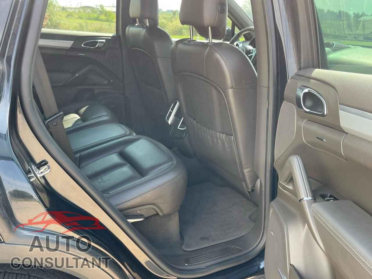 PORSCHE CAYENNE 2016 - WP1AE2A25GLA60042